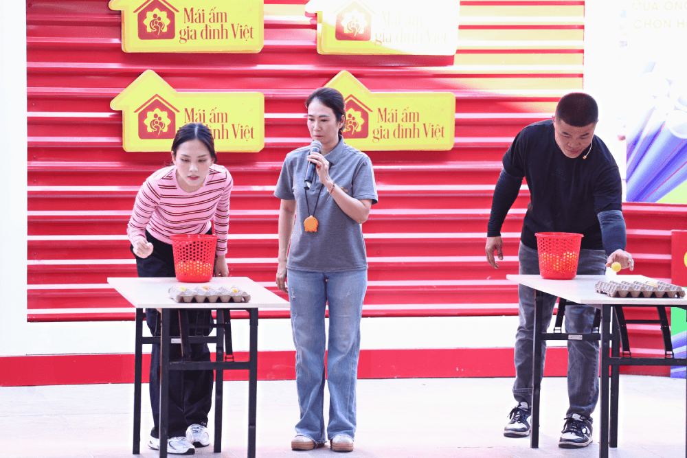 Thanh Thảo, Mai Phương, Trương Đình Hoàng nghẹn lòng trước nghị lực của các em nhỏ kém may mắn - 1