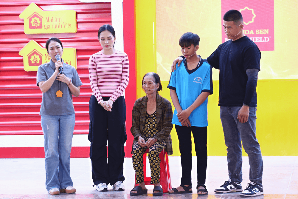 Thanh Thảo, Mai Phương, Trương Đình Hoàng nghẹn lòng trước nghị lực của các em nhỏ kém may mắn - 3