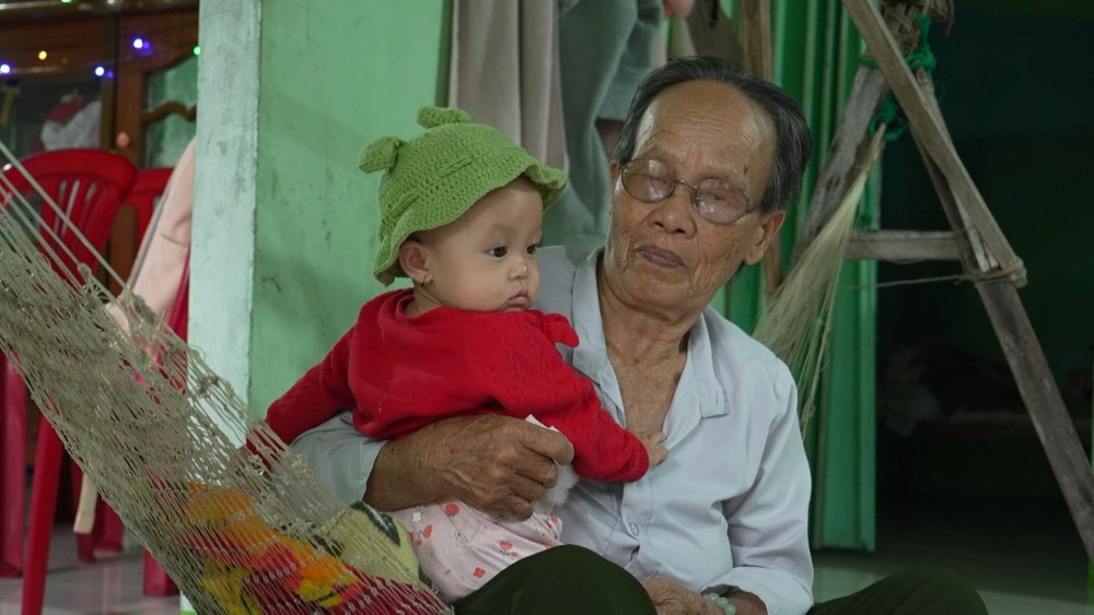 Thanh Thảo, Mai Phương, Trương Đình Hoàng nghẹn lòng trước nghị lực của các em nhỏ kém may mắn - 6