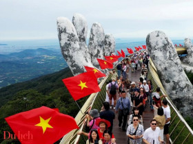  - Hai kỳ nghỉ cách nhau vài ngày, tạo nên 'combo nghỉ lễ' hiếm có