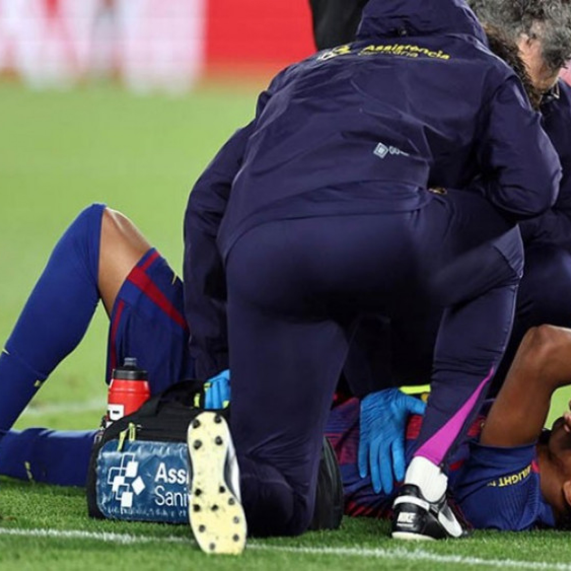  - Vén màn chấn thương của Yamal: Sao trẻ bị tố vô kỷ luật, tự làm đau chính mình?