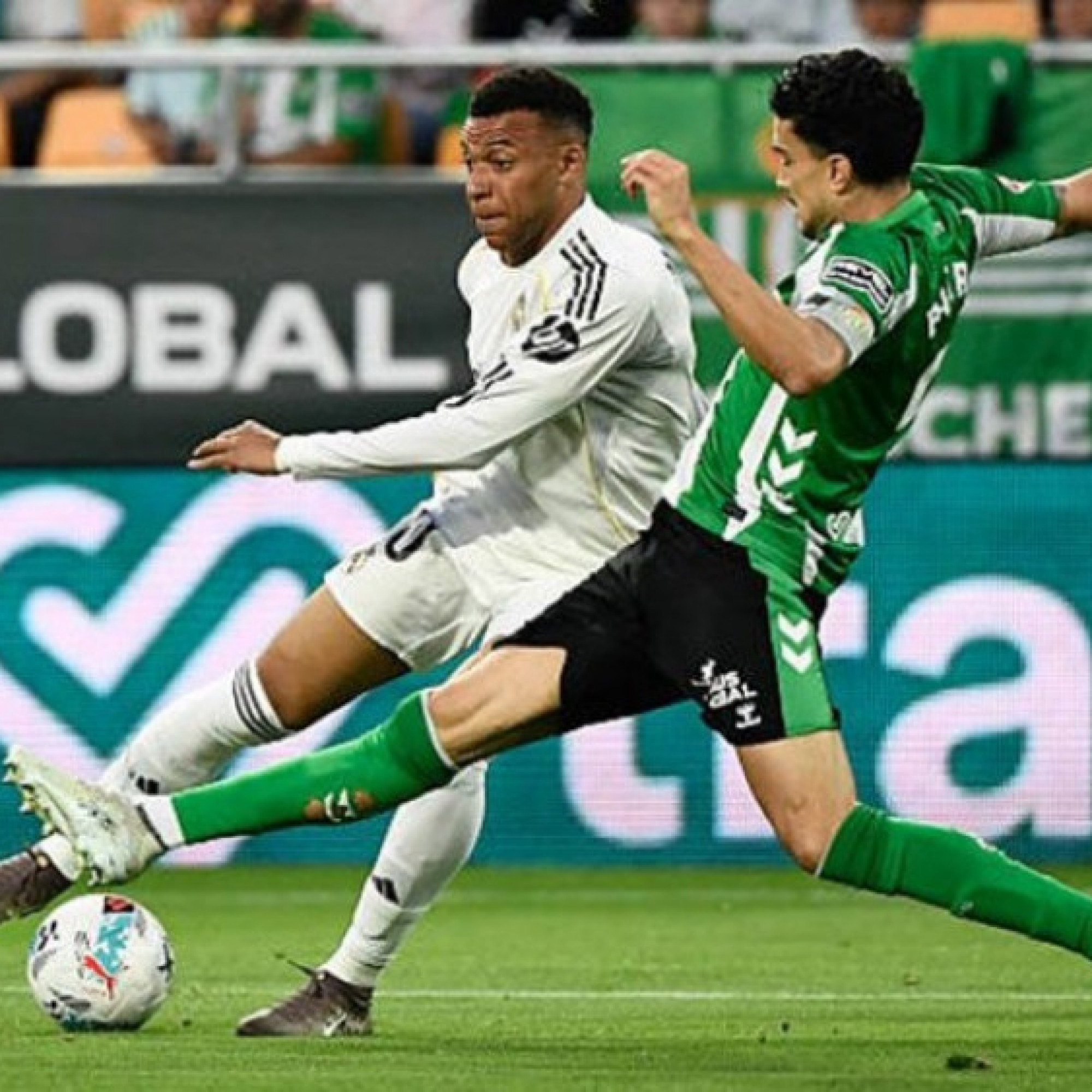  - Video bóng đá Real Betis - Real Madrid: Vỡ òa phút 90+4 (La Liga)