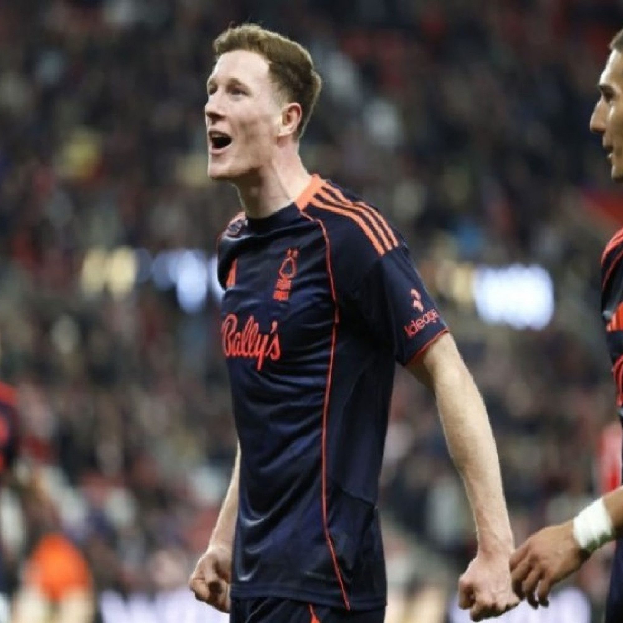  - Tin mới nhất bóng đá trưa 25/4: Man City chiếm ưu thế trong cuộc đua giành Elliot Anderson