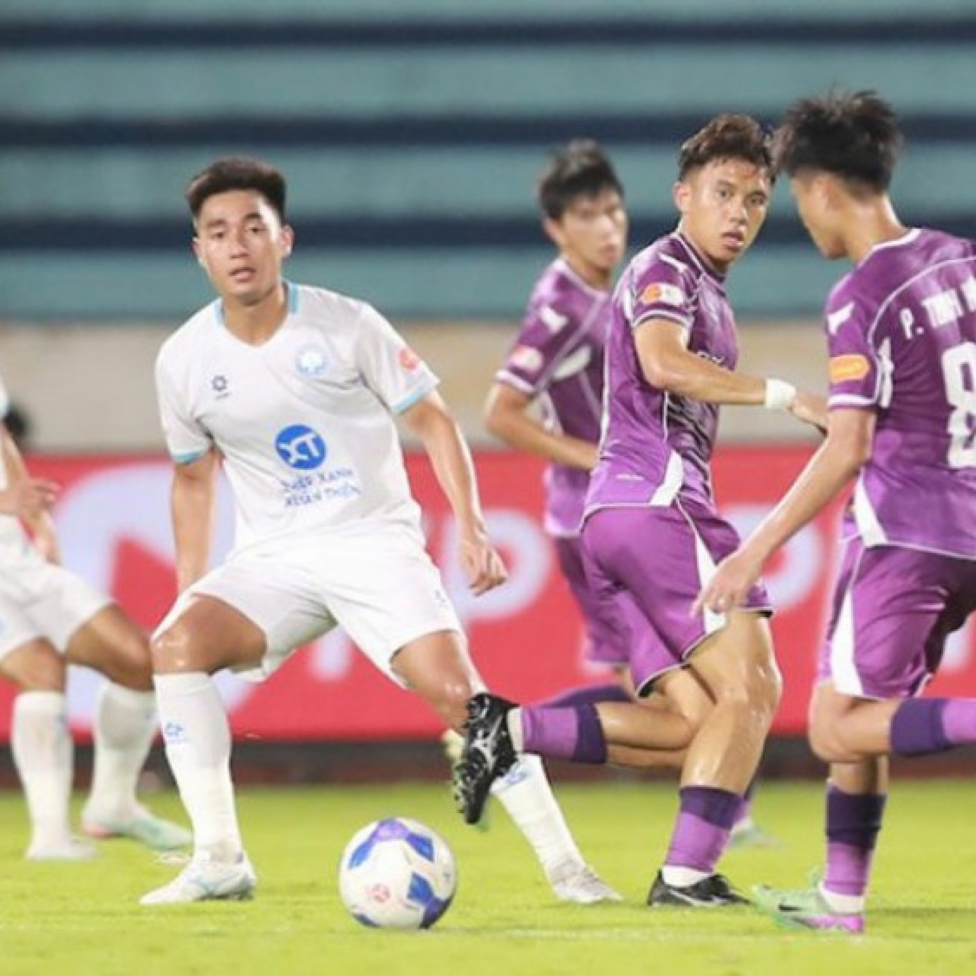  - Trực tiếp bóng đá Becamex TP.HCM - Nam Định: Đội khách quyết "trả nợ" (V-League)