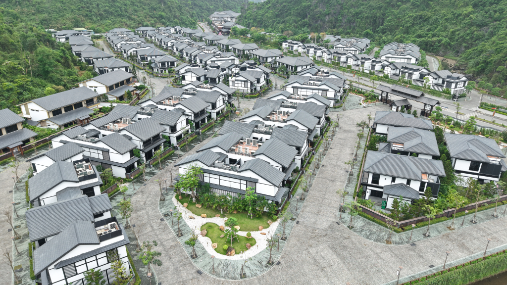 quang ninh: nang tam du lich nghi duong len gia tri toan cau - 1