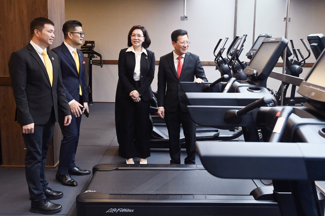 quang ninh: nang tam du lich nghi duong len gia tri toan cau - 3