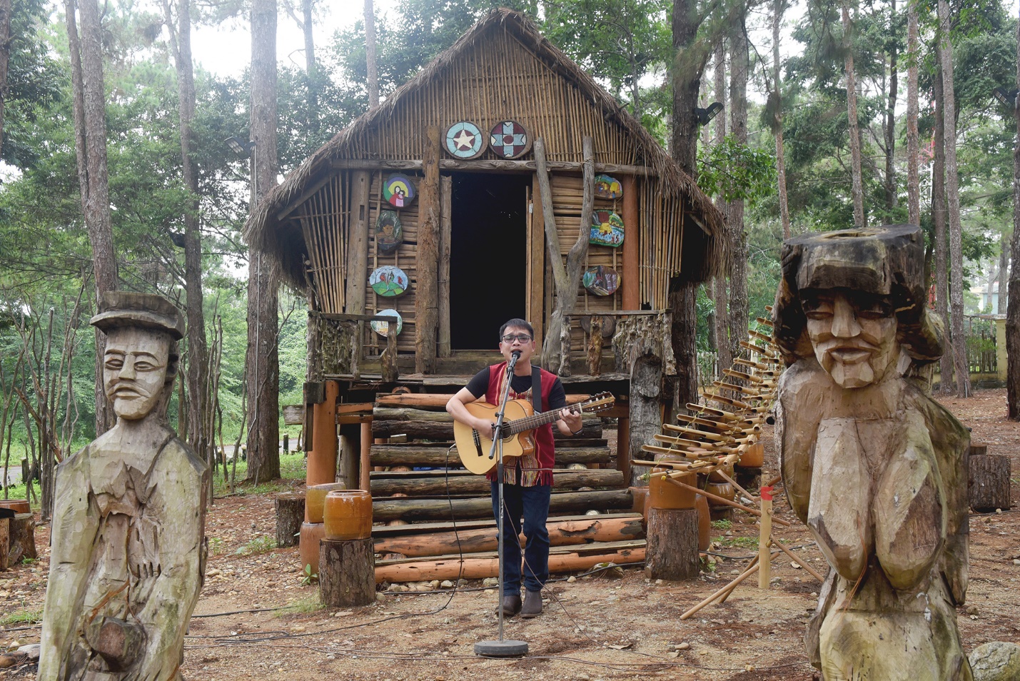 khong gian trai nghiem ca phe doc dao o vuon tuong nghe thuat mang den - 1
