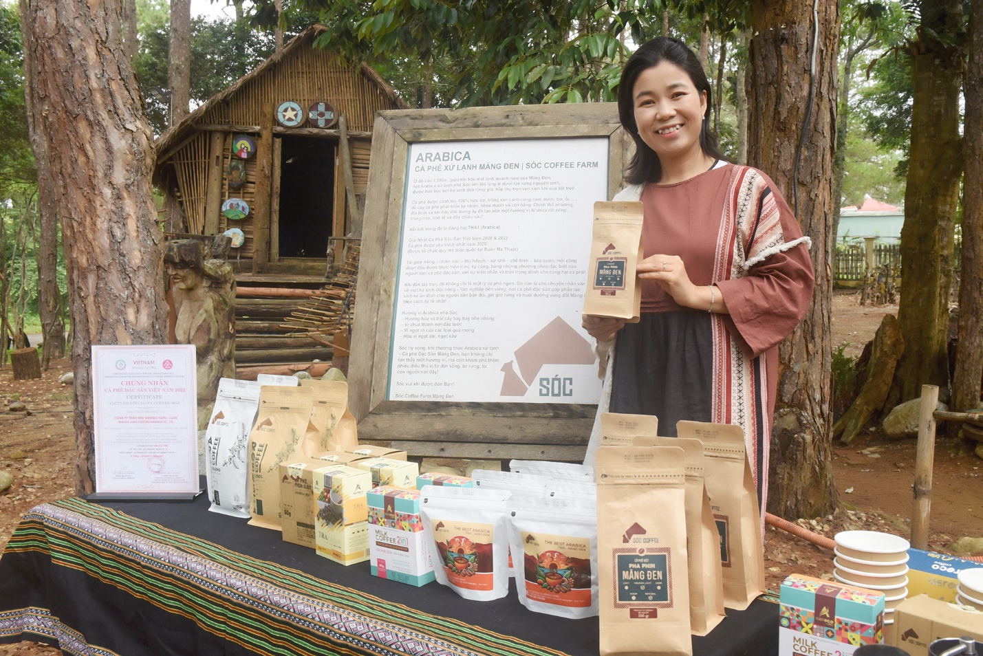 khong gian trai nghiem ca phe doc dao o vuon tuong nghe thuat mang den - 6