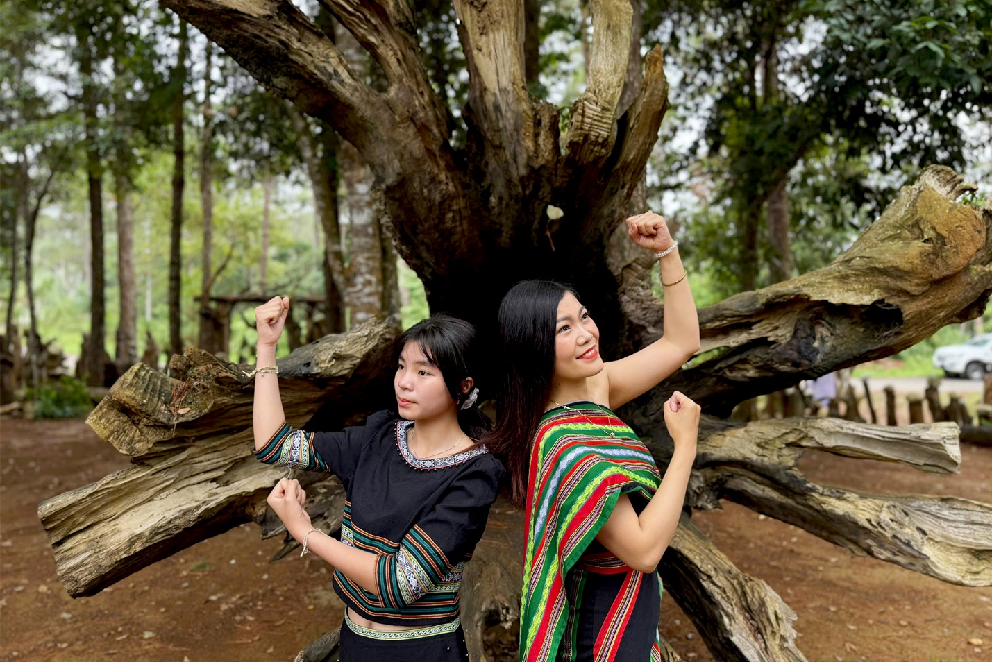 khong gian trai nghiem ca phe doc dao o vuon tuong nghe thuat mang den - 14