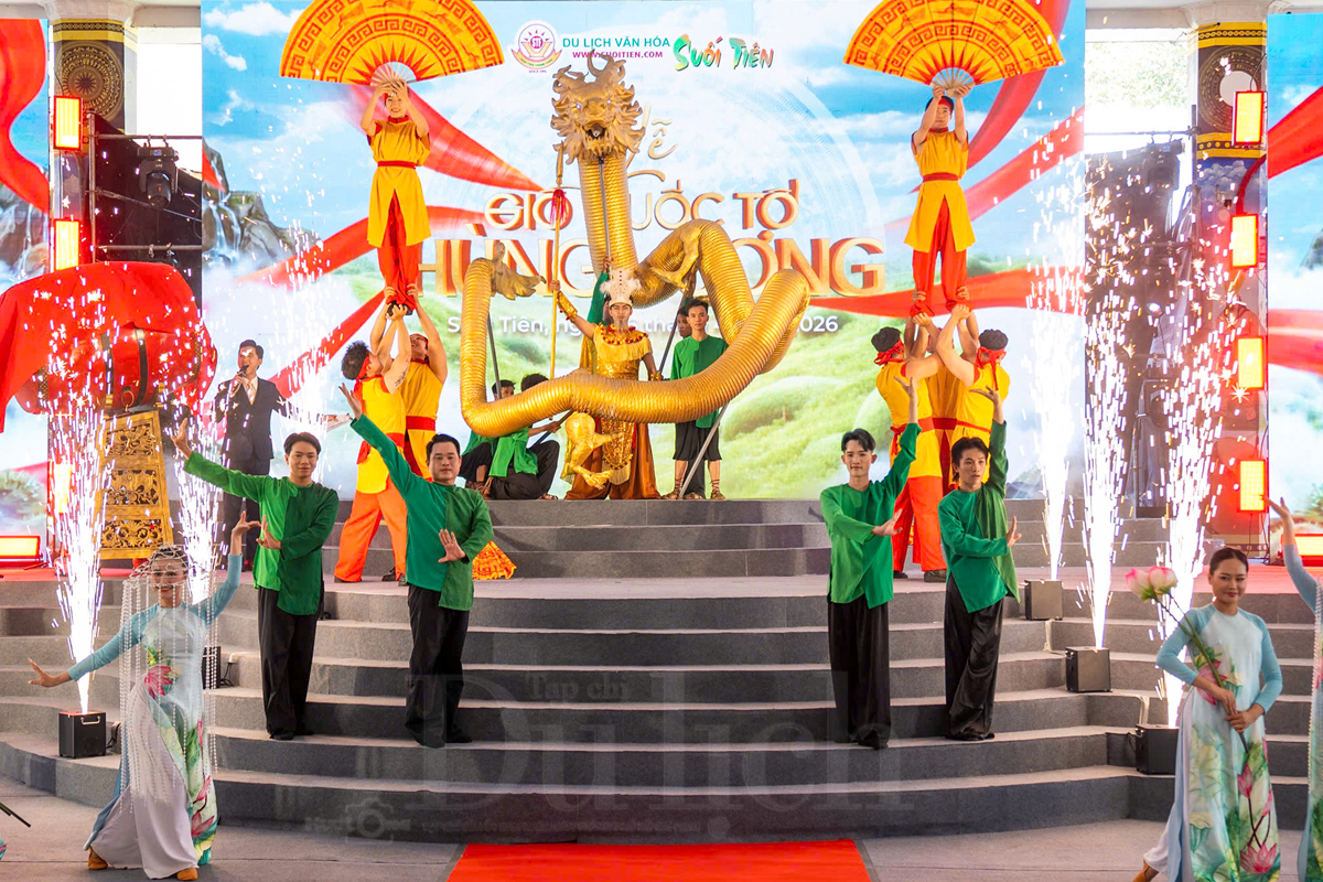 Hướng về cội nguồn, du lịch TP.HCM thêm sức hút dịp Giỗ Tổ Hùng Vương - 1