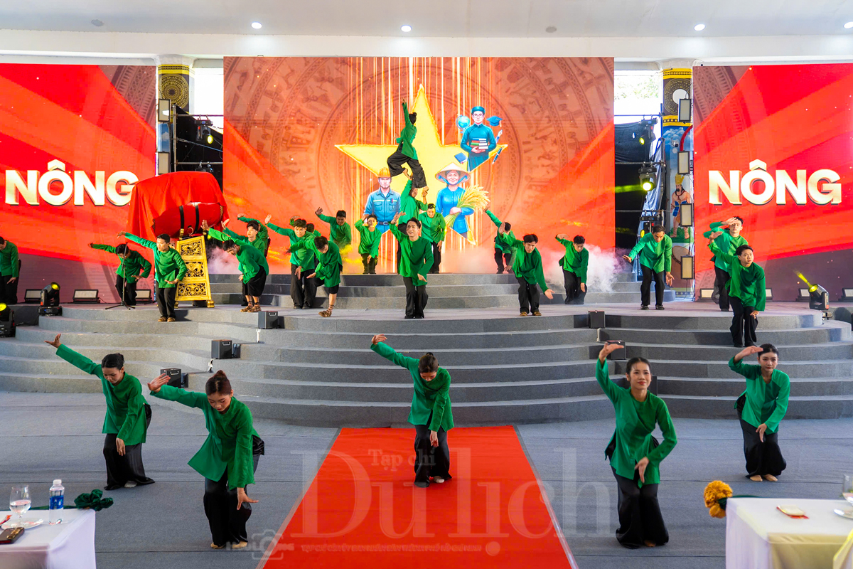 Hướng về cội nguồn, du lịch TP.HCM thêm sức hút dịp Giỗ Tổ Hùng Vương - 11