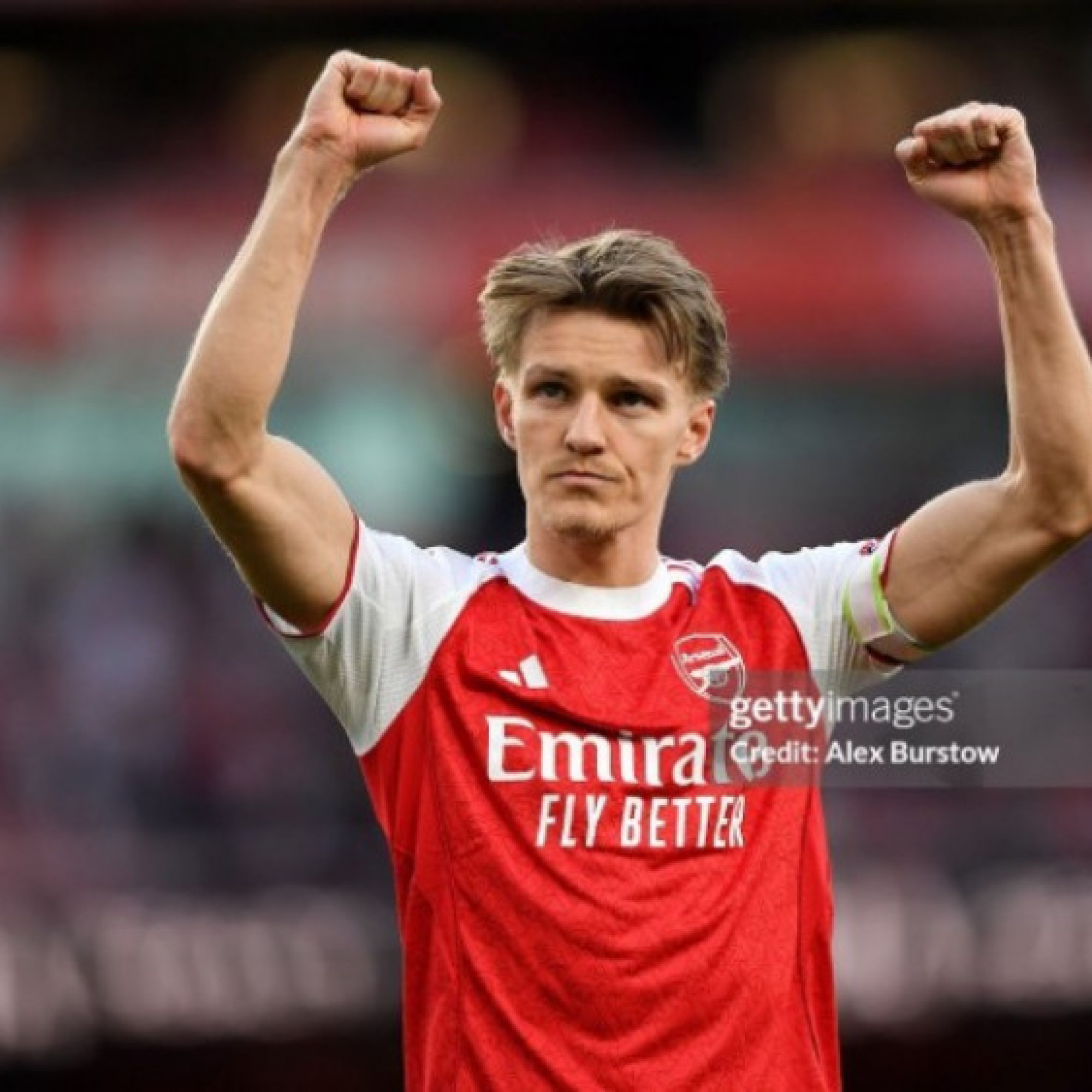  - Nóng bảng xếp hạng Anh: Arsenal tạm đòi lại ngôi đầu, Tottenham thắng cũng như không