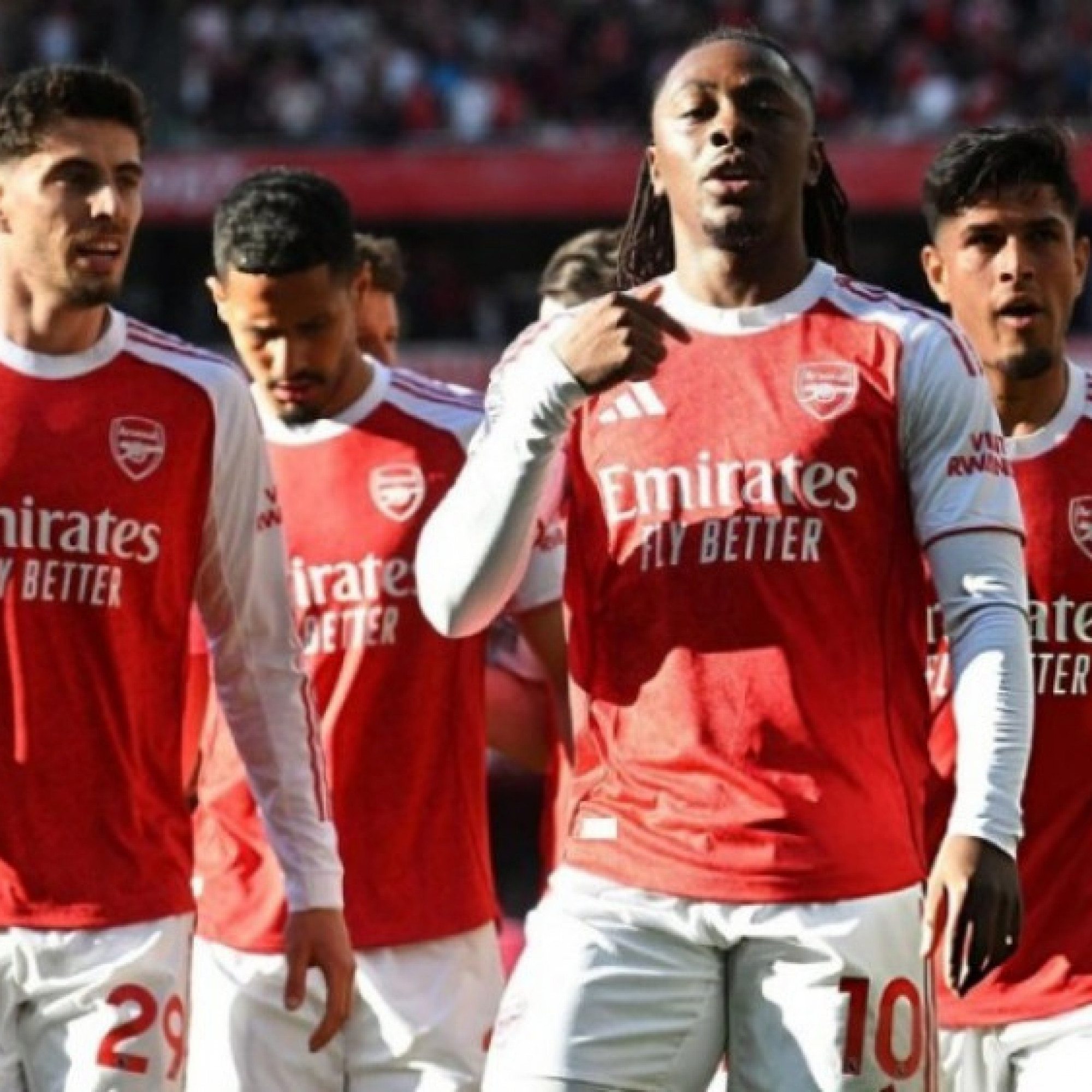  - Tin mới nhất bóng đá sáng 26/4: Arsenal gặp đại họa, Salah đá trận cuối cho Liverpool?