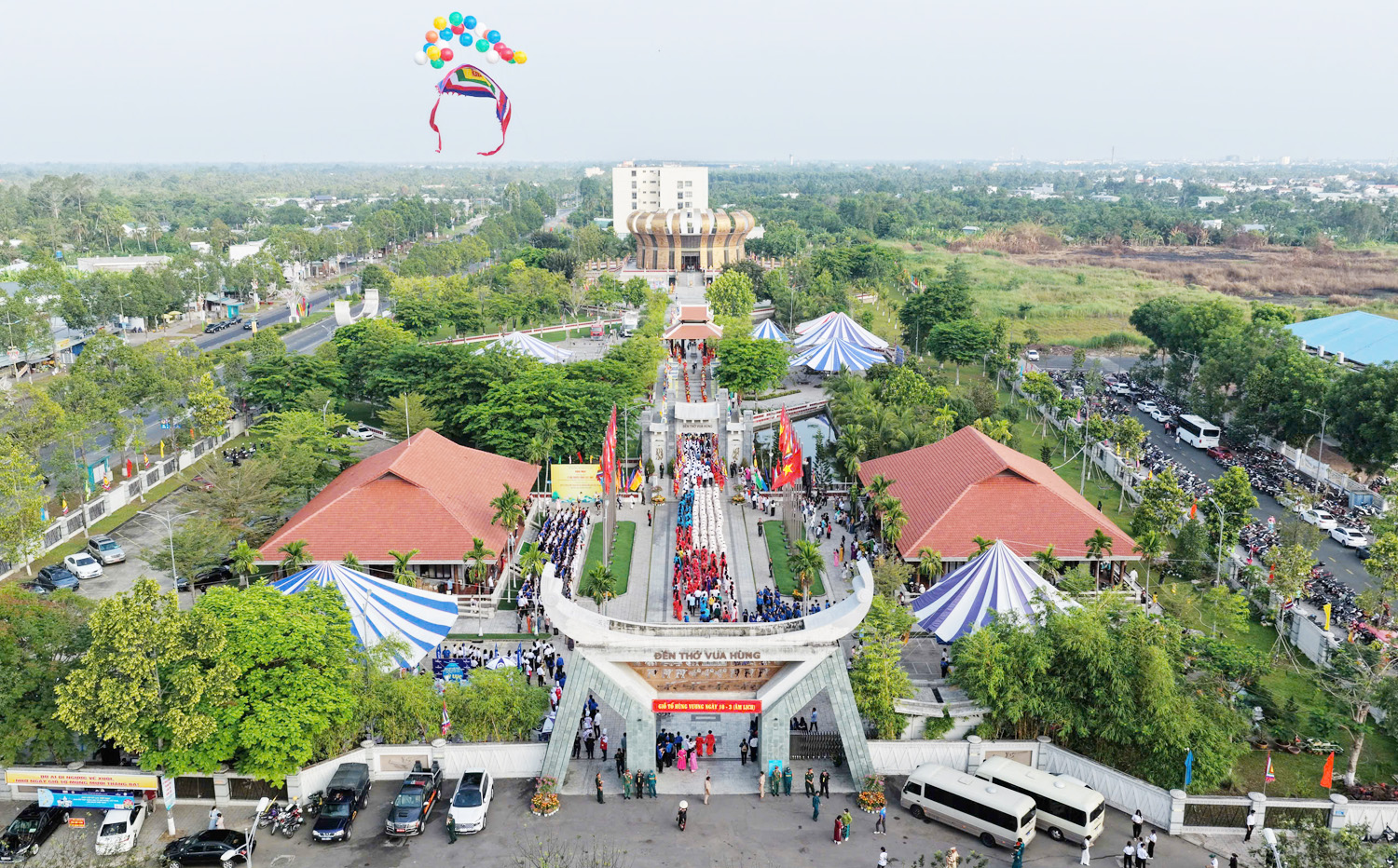 Thờ cúng các Vua Hùng là truyền thống văn hóa - 5