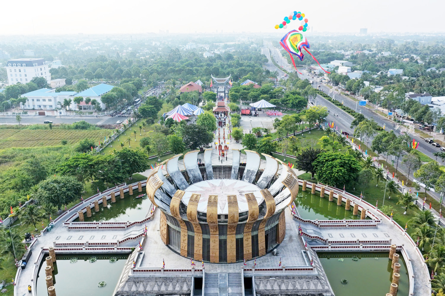 Thờ cúng các Vua Hùng là truyền thống văn hóa - 7