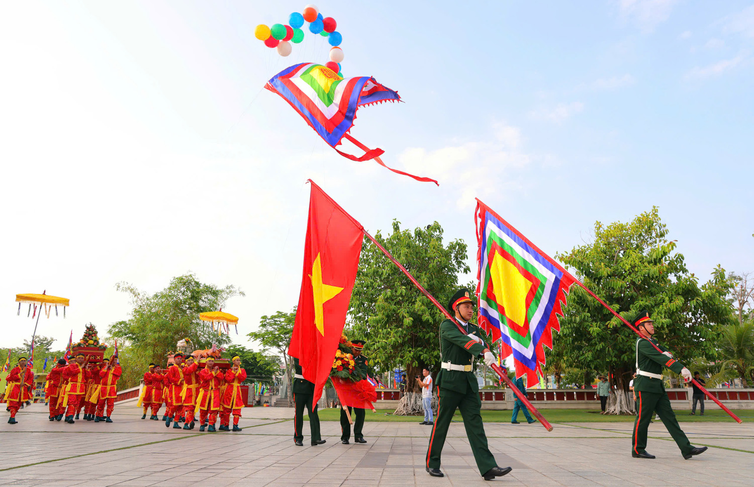 Thờ cúng các Vua Hùng là truyền thống văn hóa - 1