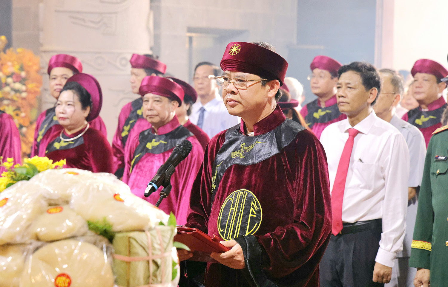 Thờ cúng các Vua Hùng là truyền thống văn hóa - 4