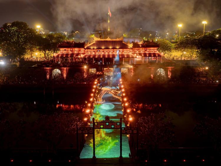 Vào Đại nội Huế xem ‘Hoàng cung Huyền ảo’