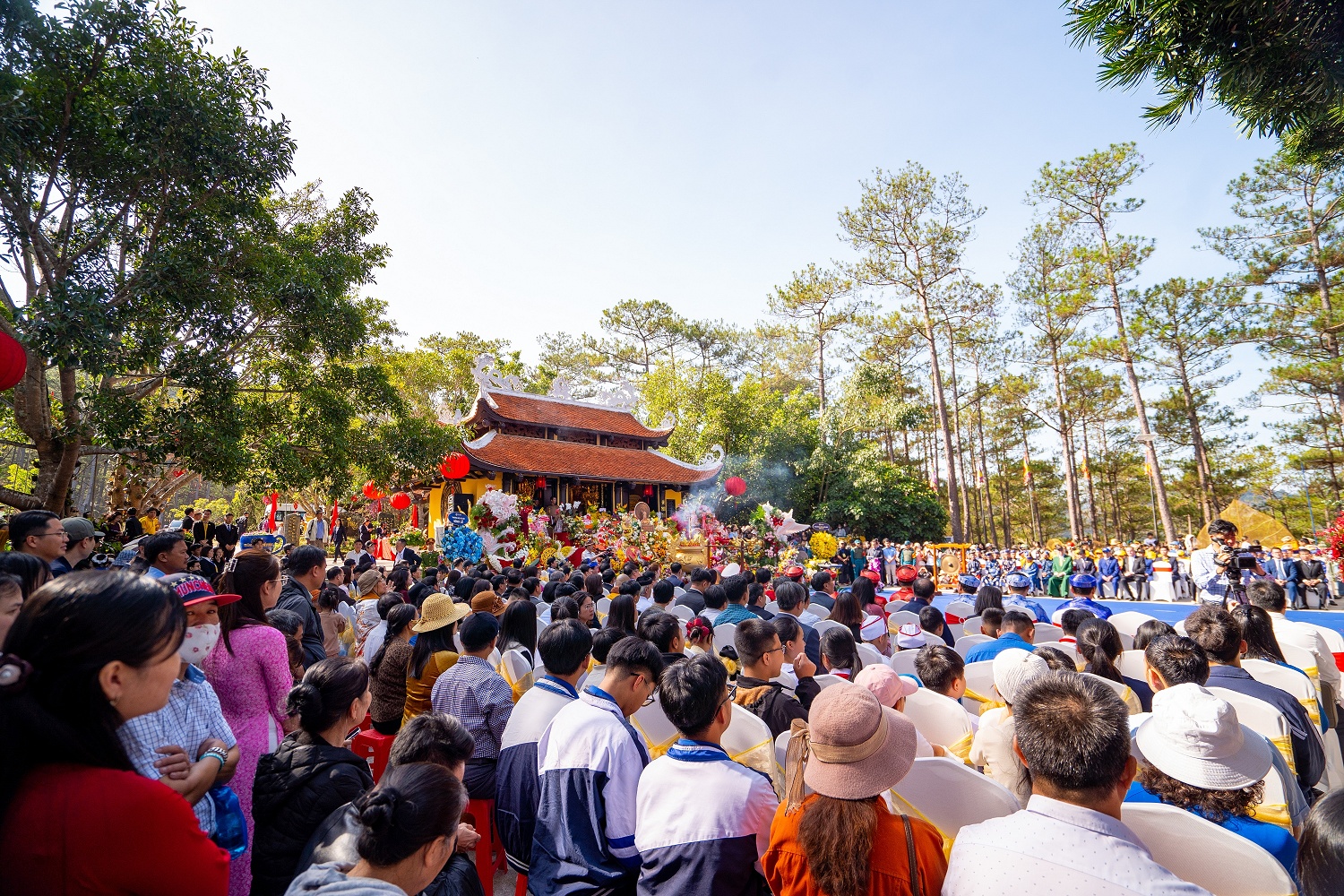 Đông đảo du khách đến dự Lễ Giỗ Tổ Hùng Vương tại Lâm Đồng - 5