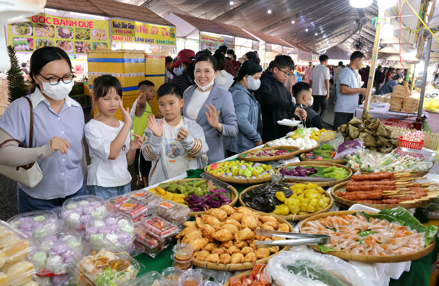 Bánh dân gian Nam Bộ kết hợp với du lịch tạo nên một sản phẩm đặc sắc - 4