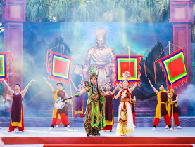  - Dù ai đi ngược về xuôi, nhớ ngày Giỗ Tổ mùng Mười tháng Ba