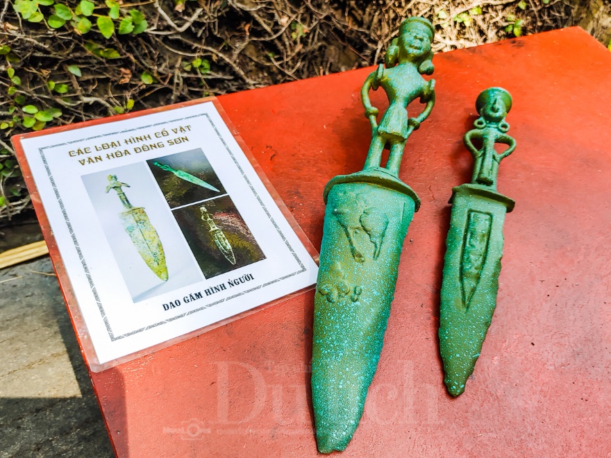 Độc đáo bộ sưu tập cổ vật lộ thiên đánh thức hồn cốt nghìn năm giữa lòng thành phố - 3