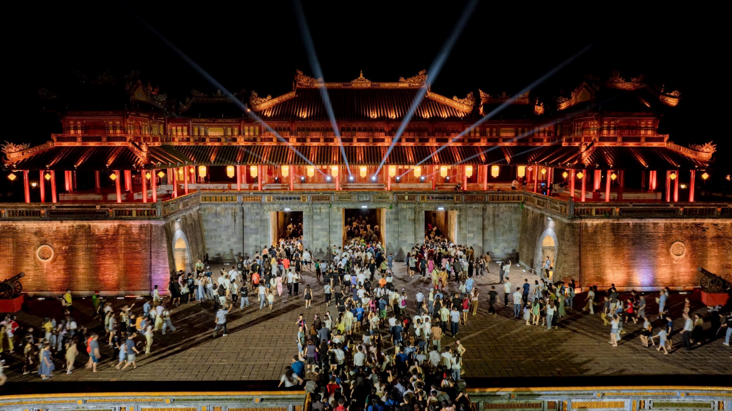 Vào Đại nội Huế xem ‘Hoàng cung Huyền ảo’ - 5