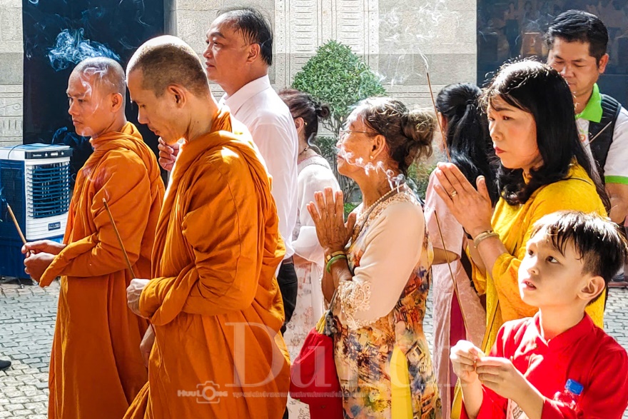 Dù ai đi ngược về xuôi, nhớ ngày Giỗ Tổ mùng Mười tháng Ba - 6