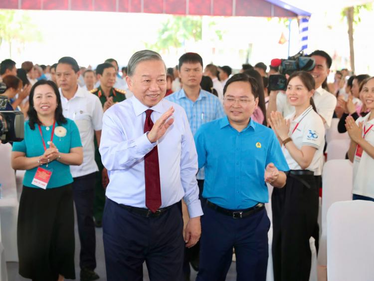 Tổng Bí thư, Chủ tịch nước Tô Lâm thăm công nhân tại khu nhà ở xã hội