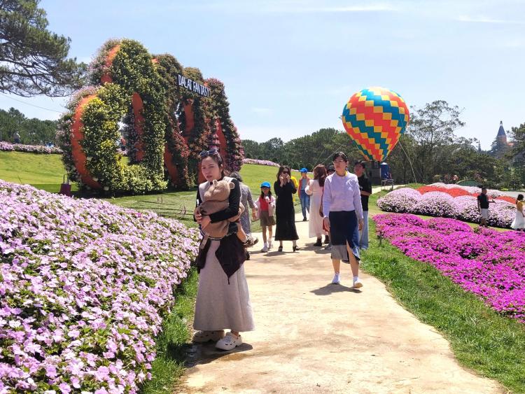 Hoạt động du lịch ở Lâm Đồng diễn ra sôi động dịp lễ