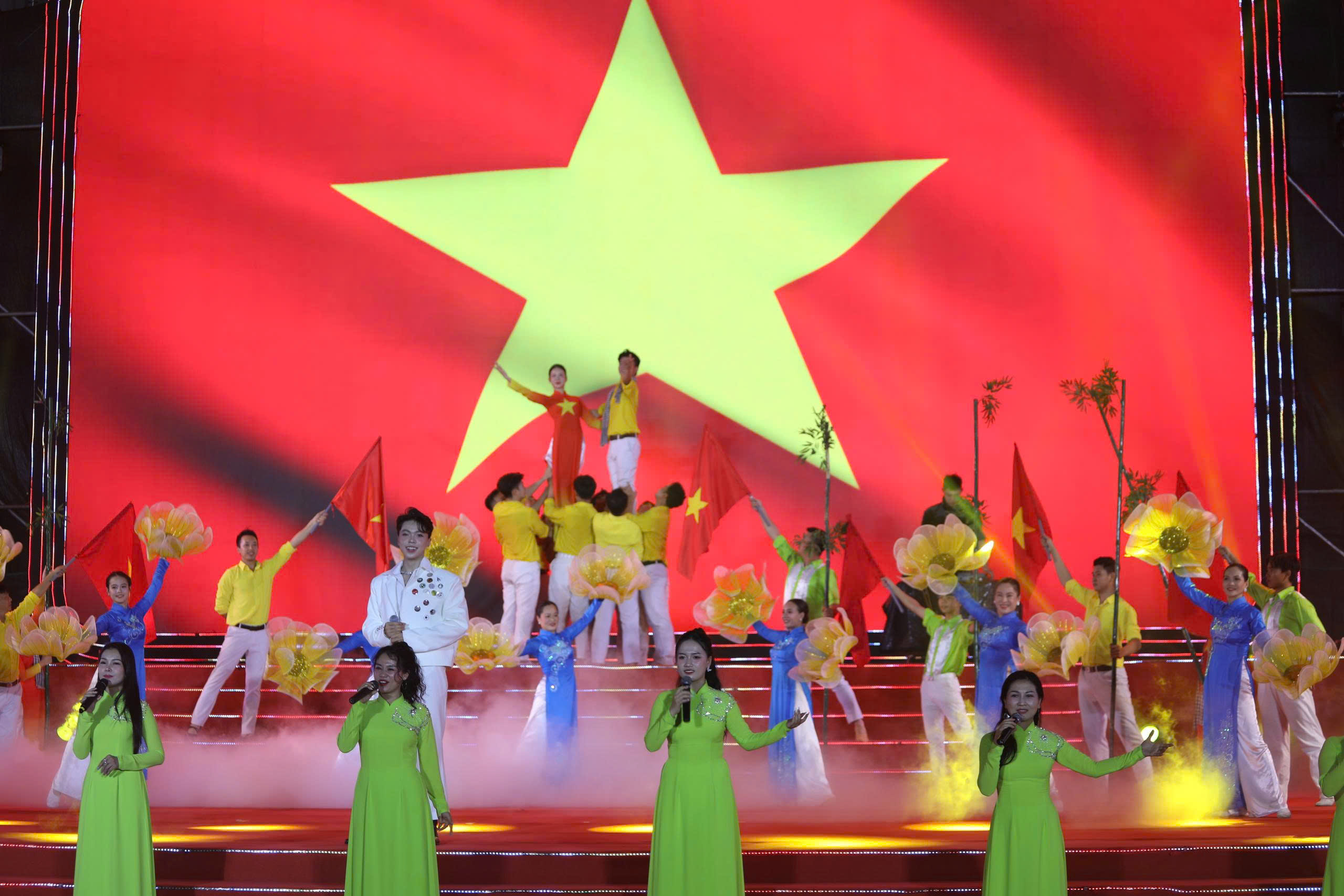 Đến Lâm Đồng - Săn mây ngàn, lướt sóng bạc - 3