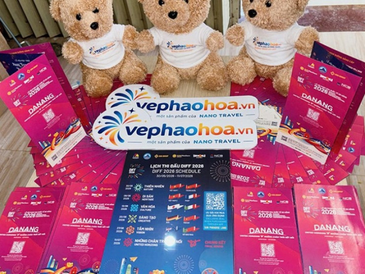 Mua vé pháo hoa Đà Nẵng được tặng gấu bông xinh xắn