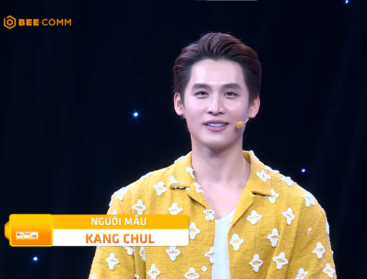 “Người tình màn ảnh” của Lê Hạ Anh gây bất ngờ khi không hẹn mà mặc đồ đôi với Trần Phong