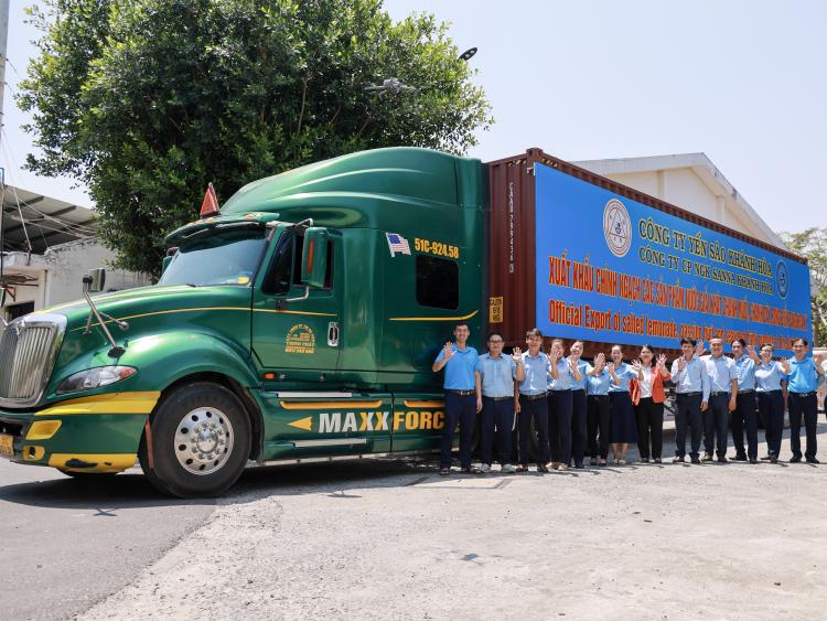 Sanna Khánh Hòa lần đầu xuất khẩu nước giải khát sang Mỹ