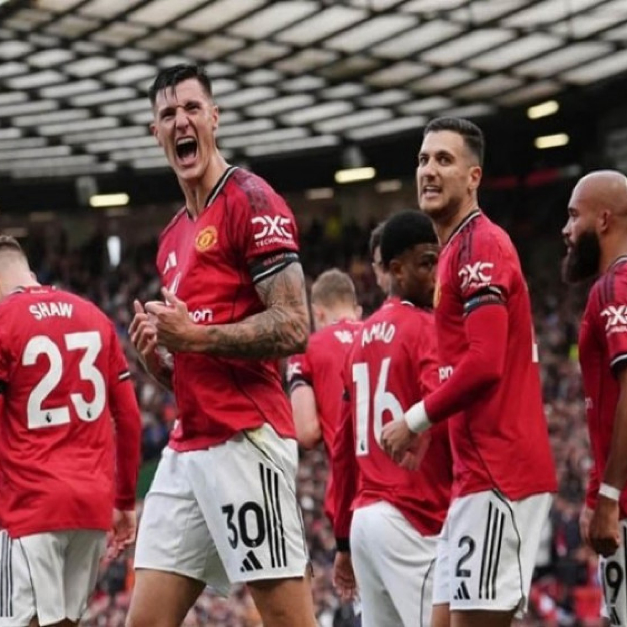  - MU cách vé dự cúp C1 mấy điểm, chờ định đoạt ở derby nước Anh với Liverpool?