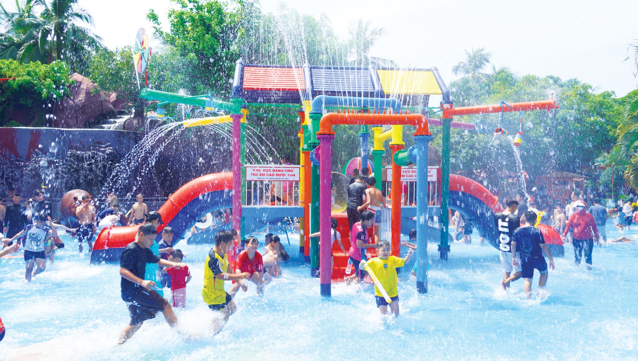 TP.HCM khẳng định sức hút mạnh mẽ qua mùa lễ đông đảo du khách - 8