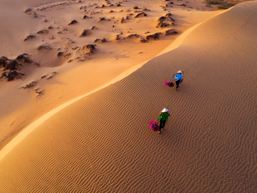 Đồi cát Mũi Né lọt Top 9 kỳ quan thiên nhiên đẹp nhất Việt Nam - 1
