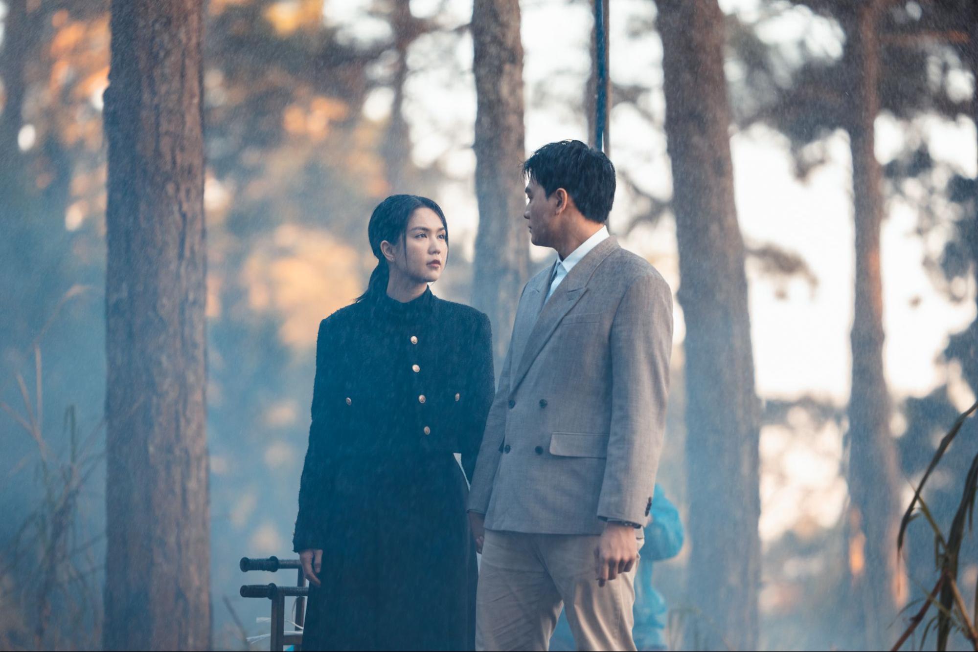 Lê Xuân Tiền - Ngọc Trinh lần đầu nên duyên màn ảnh trong "Thẩm mỹ viện âm phủ" - 2