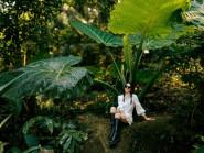 Check - in cây ráy khổng lồ đang hot rần rần, nơi du khách bỗng hóa 'người tí hon' giữa rừng già!