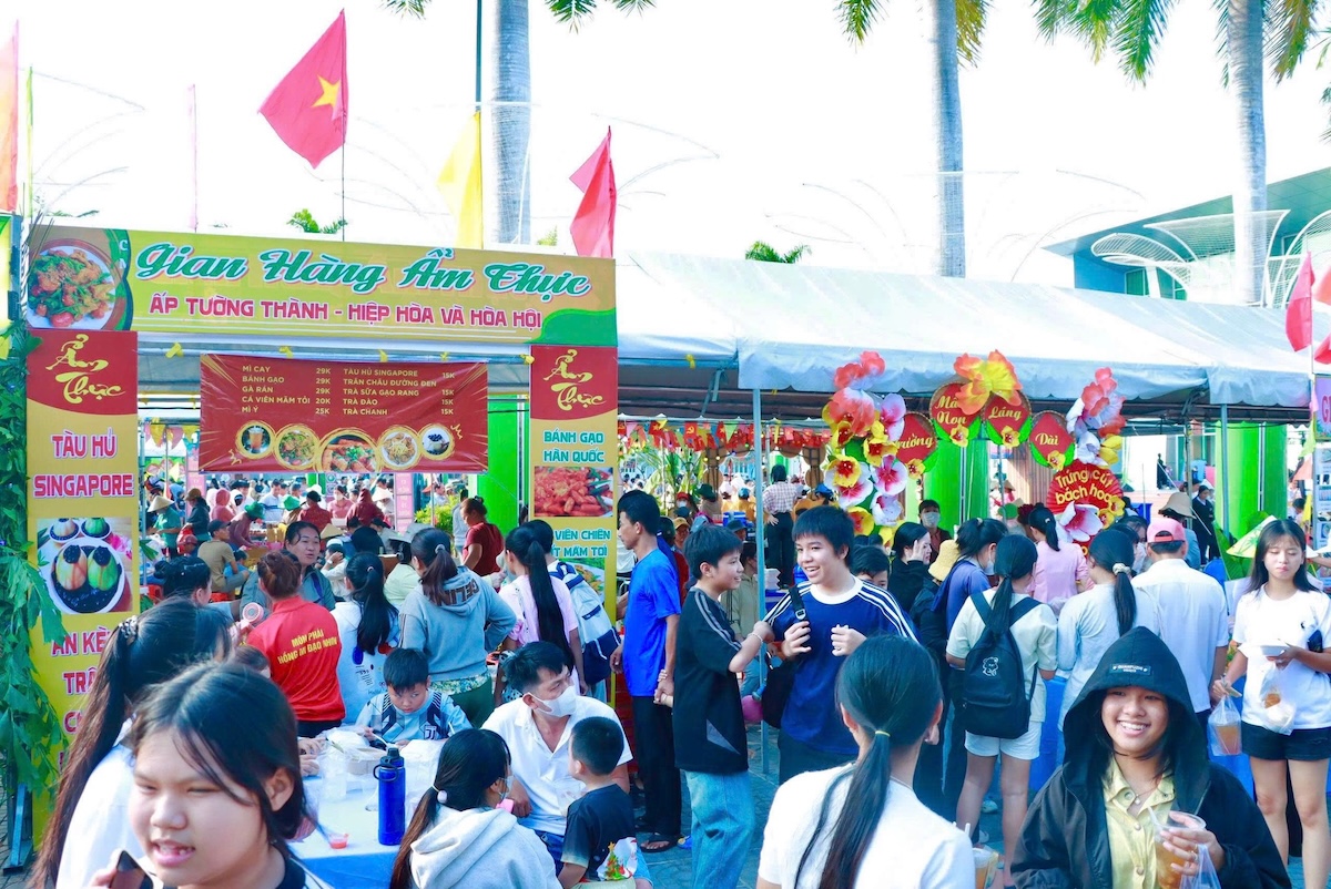 TP.HCM rộn ràng các hoạt động kỷ niệm 51 năm Ngày Giải phóng miền Nam - 6