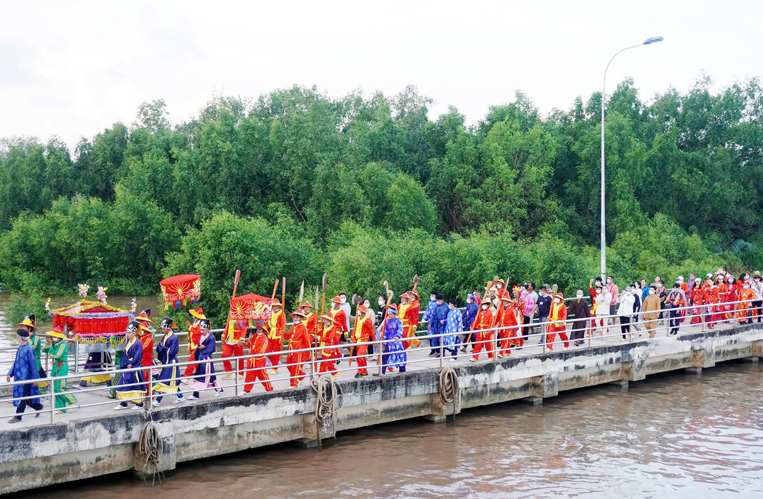 Về Cần Thơ tham gia Lễ hội Nghinh Ông xã Trần Đề - 3