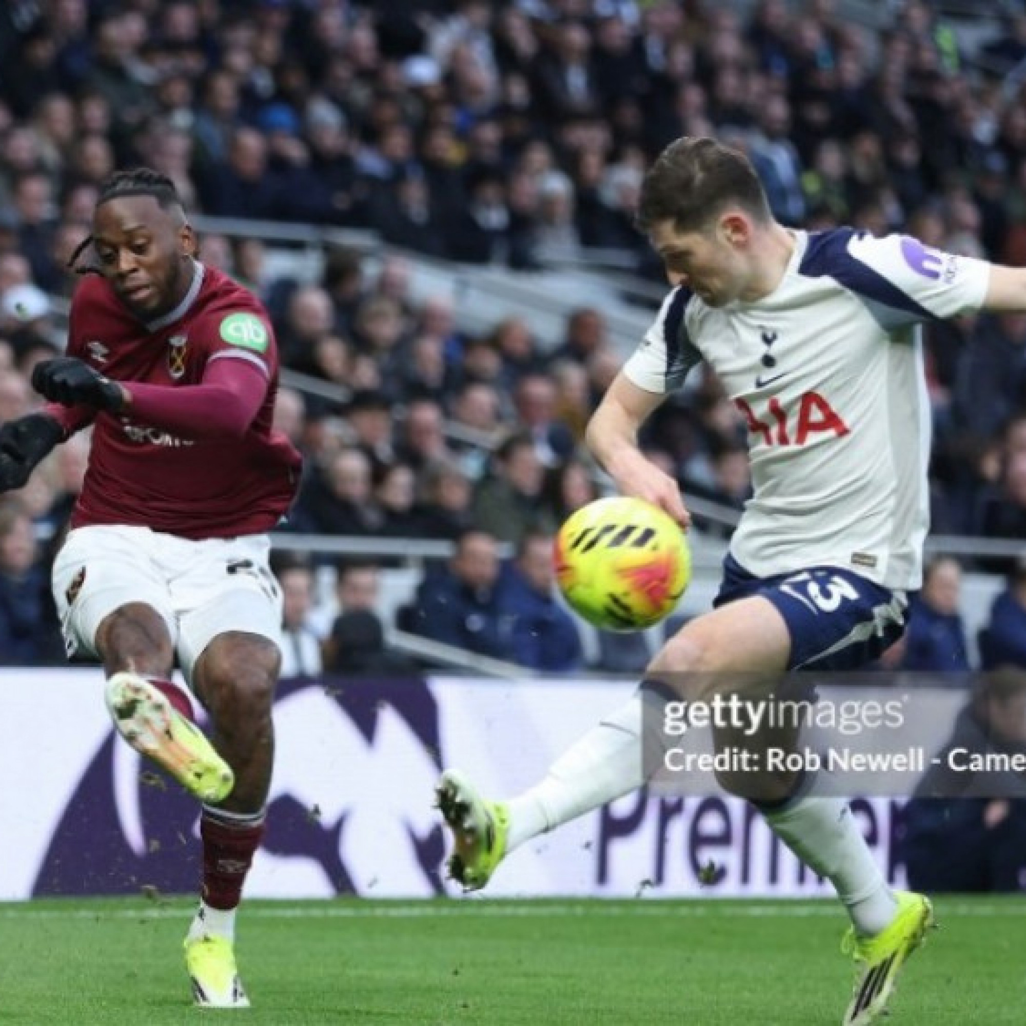  - Tottenham đua trụ hạng Ngoại hạng Anh: 40 điểm vẫn xuống hạng bình thường?