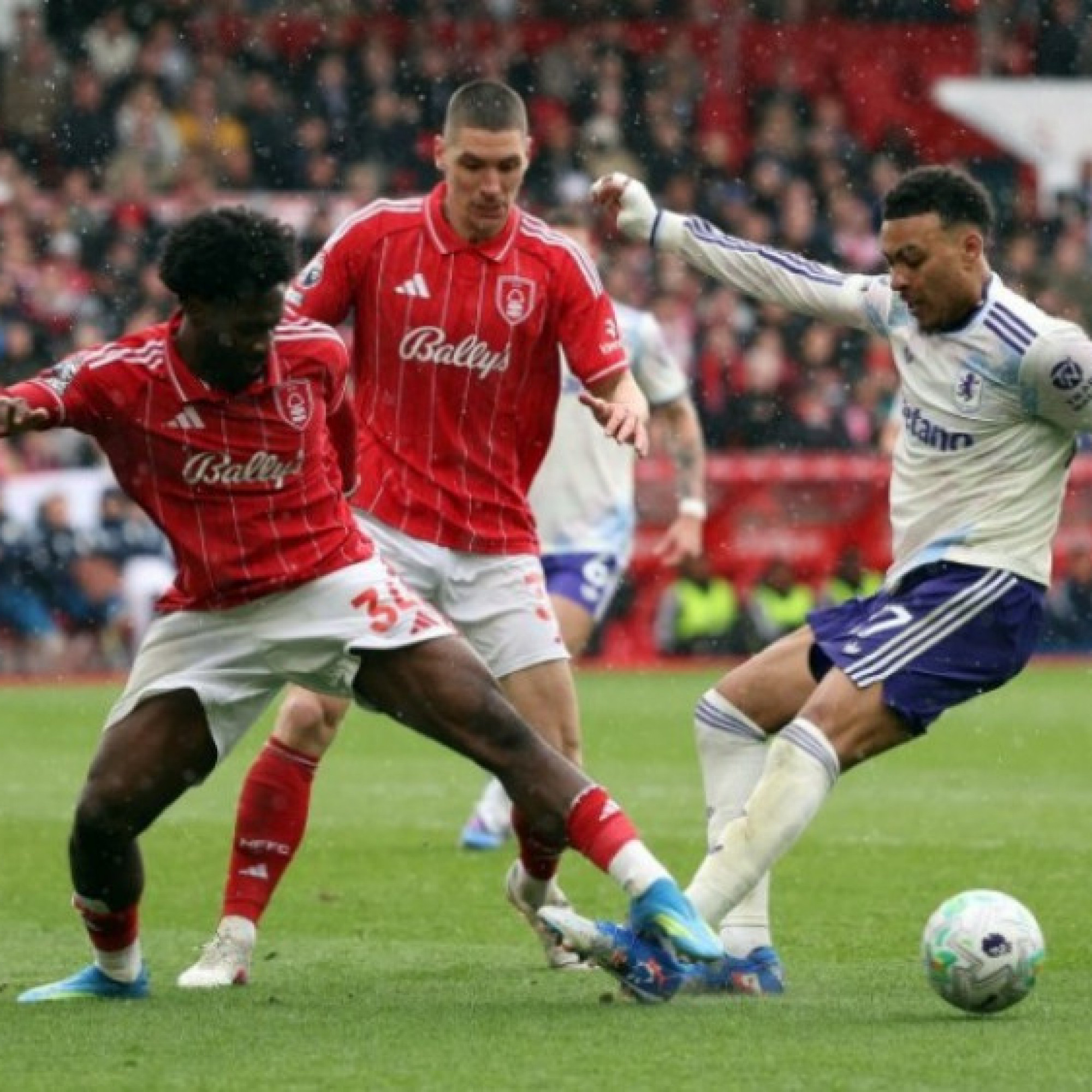  - Trực tiếp bóng đá Nottingham Forest - Aston Villa: "Đại chiến" nước Anh tại châu Âu (Europa League)