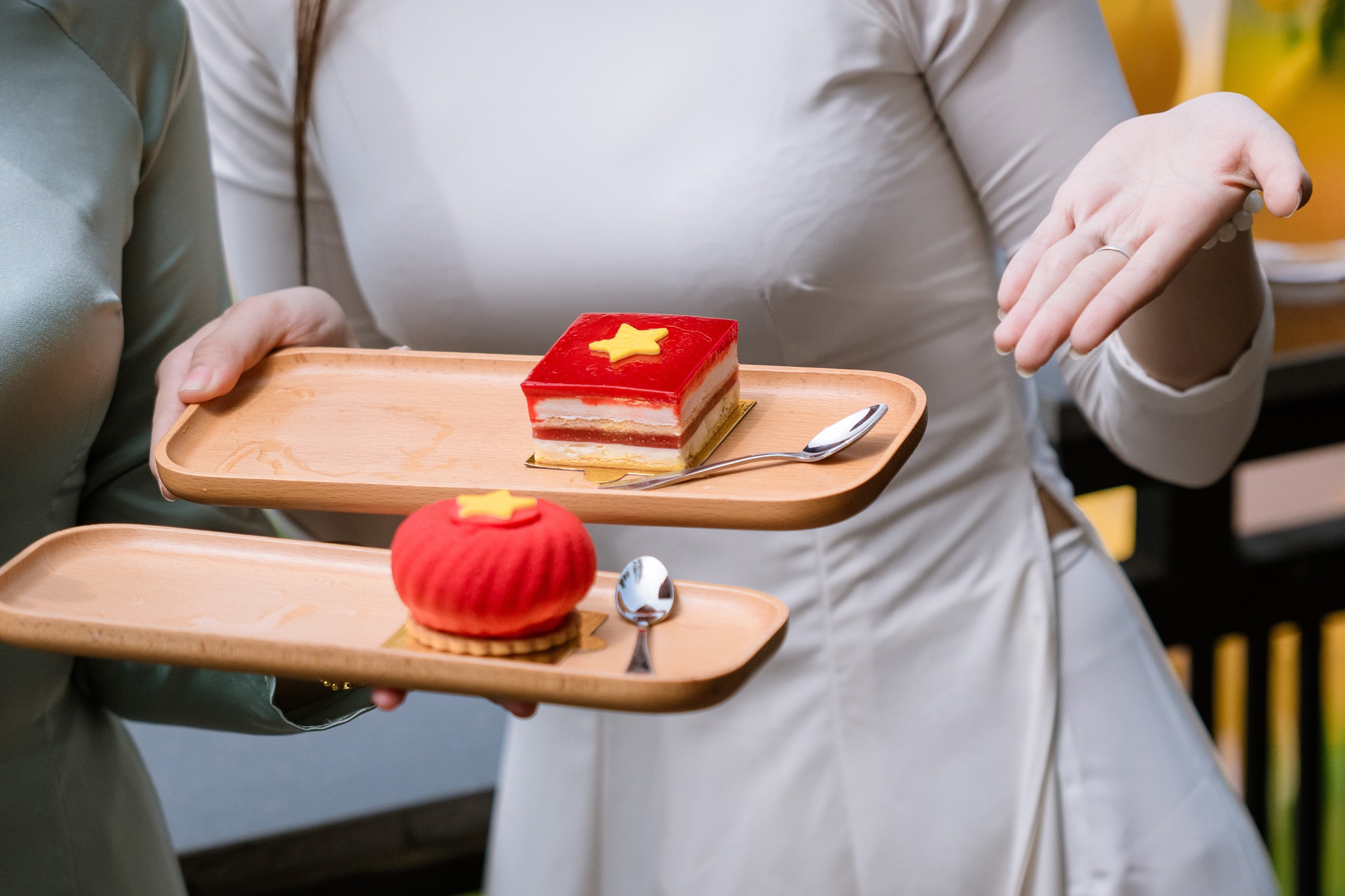 Rực rỡ cờ hoa - Background xịn xò nhất mùa lễ thống nhất non sông - 6