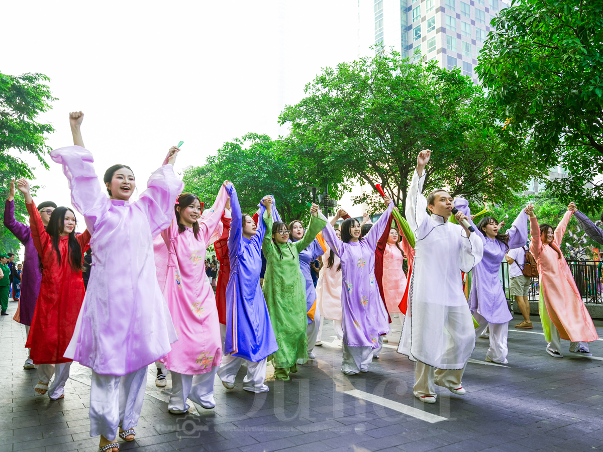 Thành phố Hồ Chí Minh: Từ biểu tượng thống nhất đến động lực phát triển - 3