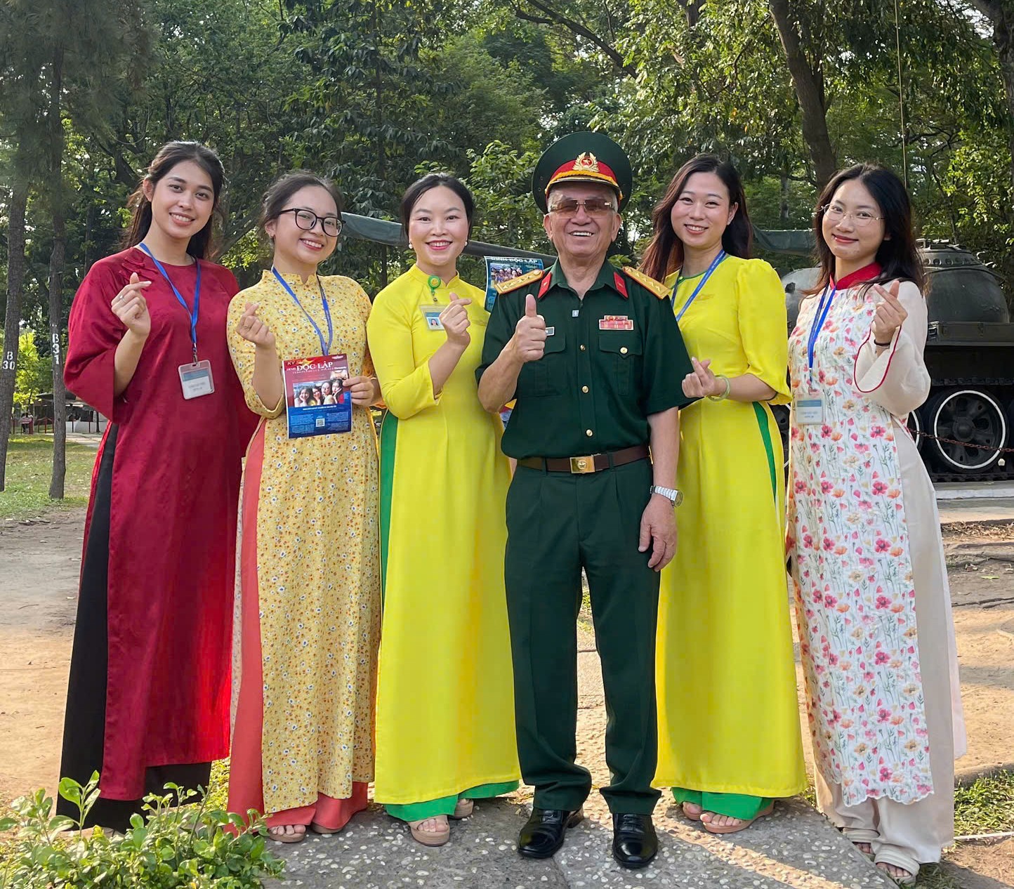 Hàng triệu lượt khách đổ về các điểm đến trong kỳ nghỉ lễ 30/4-1/5 - 10