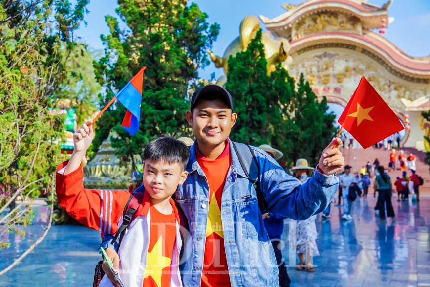 Hút khách nhờ chạm vào cảm xúc, du lịch lịch sử TP.HCM ‘lên ngôi’ trong kỳ nghỉ lễ - 15