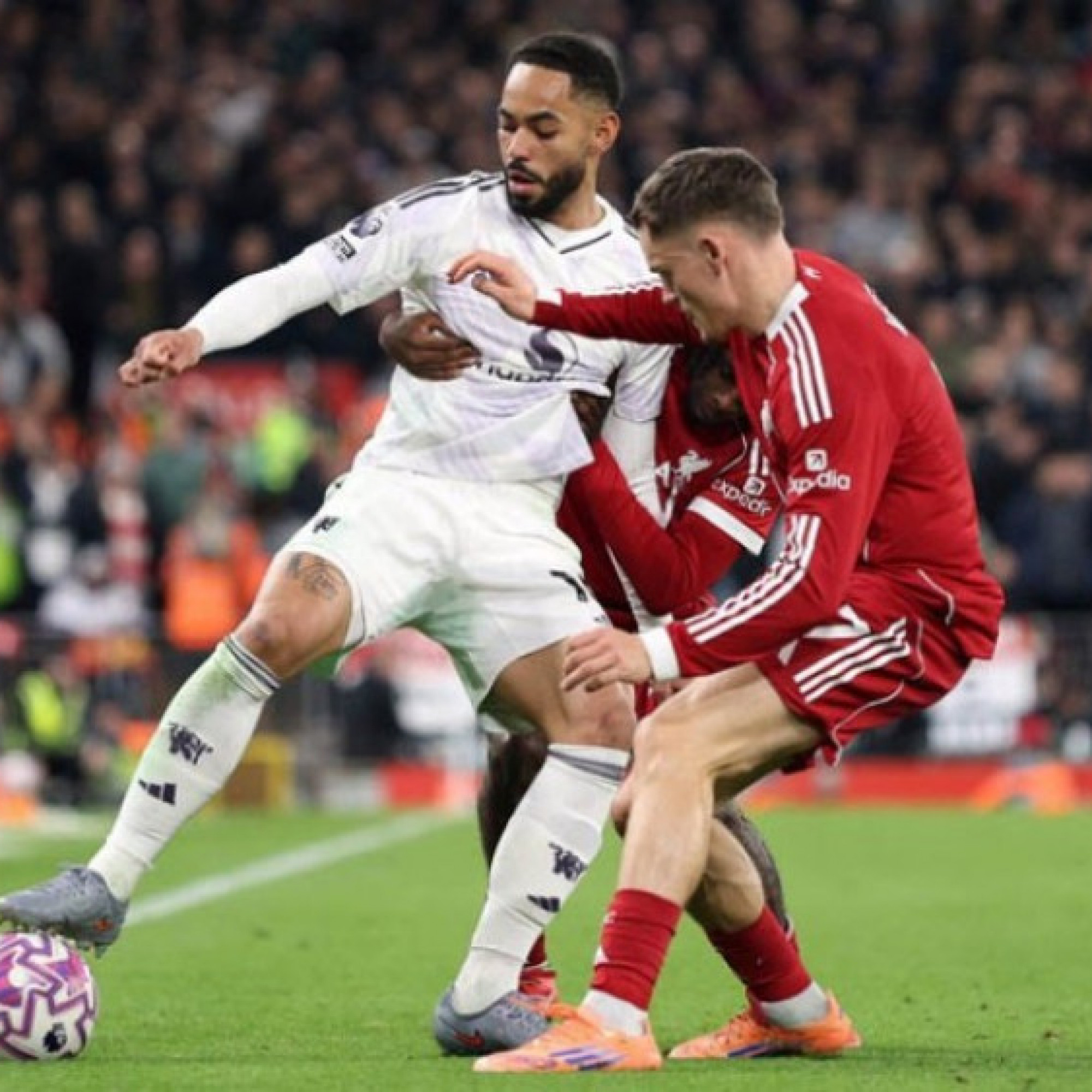  - MU đá "chung kết" top 3 với Liverpool: Thắng hay thua, Carrick đã có được tất cả?
