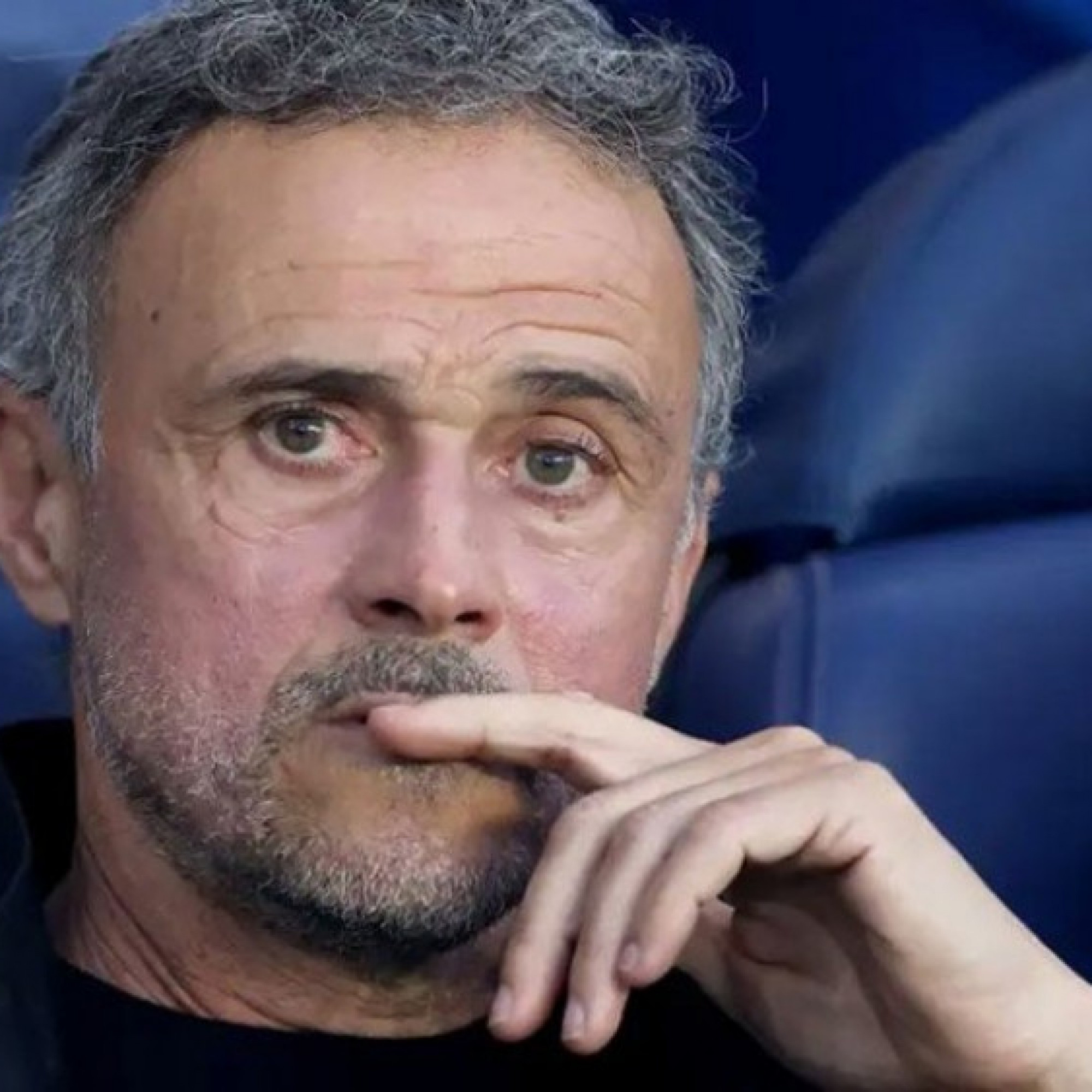  - Tin mới nhất bóng đá sáng 2/5: Enrique phản bác chỉ trích về hàng phòng ngự PSG