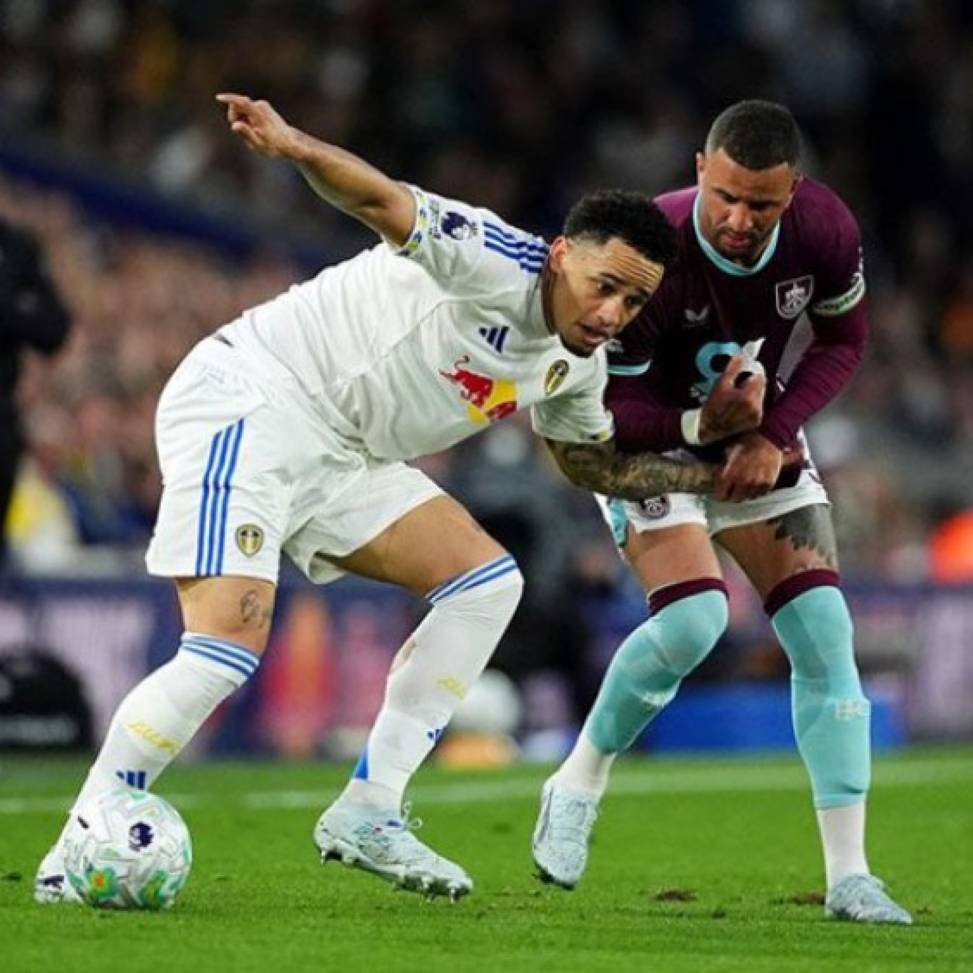  - Video bóng đá Leeds - Burnley: Tưng bừng đầu hiệp 2, gần qua vạch an toàn (Ngoại hạng Anh)